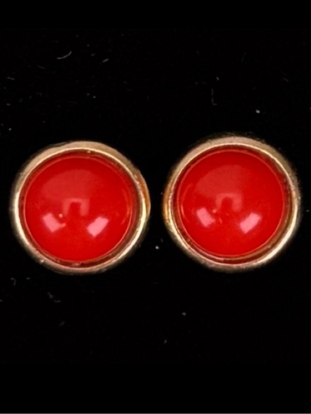 Pretty goldtone, coral color simple, stud costume pierced earring